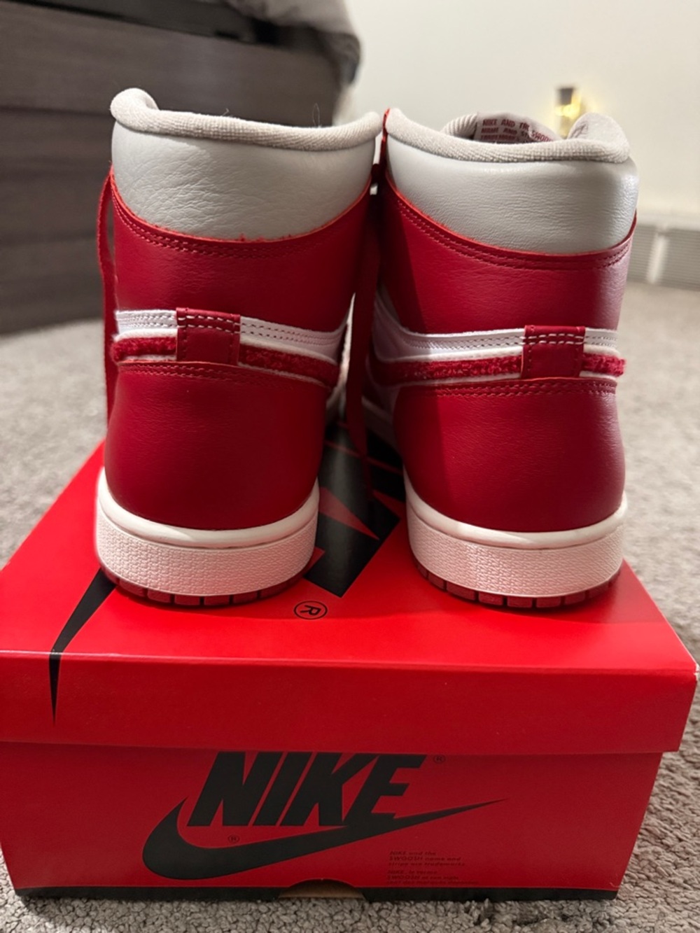 Women’s Air Jordan 1 Retro HI OG size 9 - Picture 6 of 8